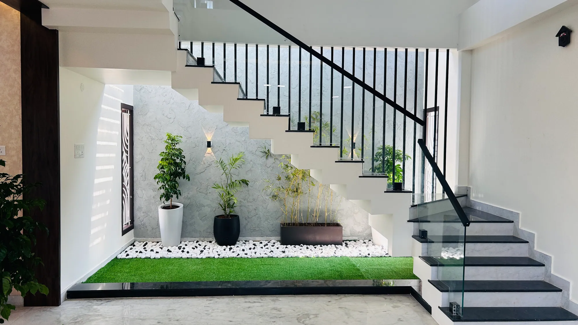 Ezhill John — a luxury residence by Jehovah Builders, frame 9 of 10.