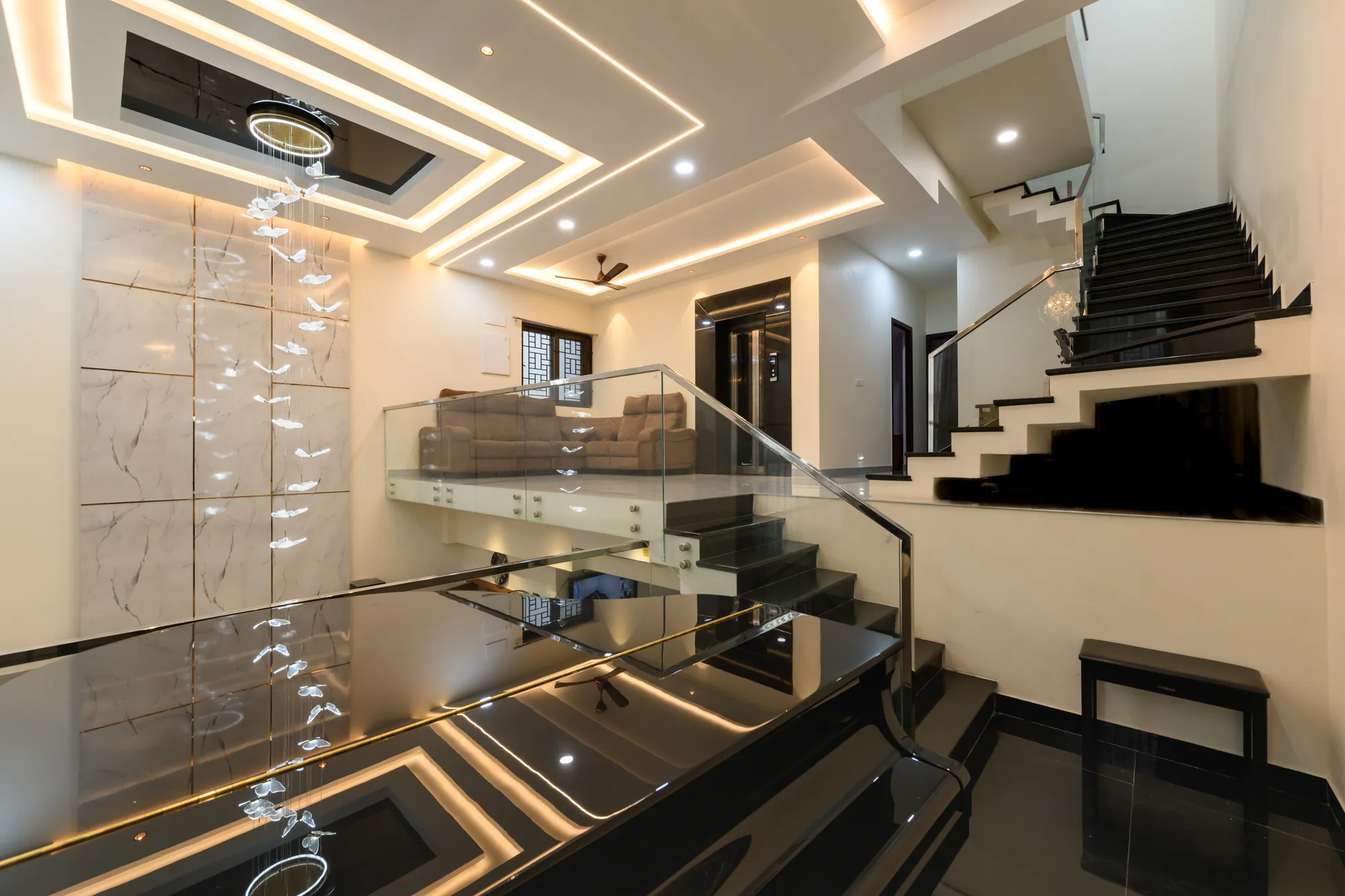 Nolumbur — a luxury residence by Jehovah Builders, frame 12 of 19.